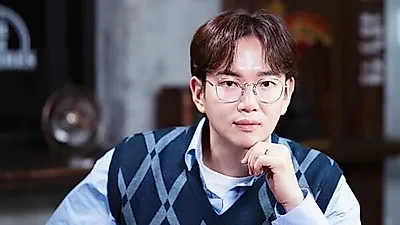 Jang Sung-kyu, phát thanh viên thế hệ đầu của JTBC, sẽ đến thăm công ty để ủng hộ trong q…