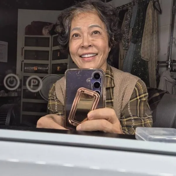 "I don't recognize myself in the mirror" Cho Hye-ryun transforms into a senior in her 60s