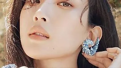 Moon Ga-young on her Baeksang win: "I want to repay Koo Kyo Hwan's faith"