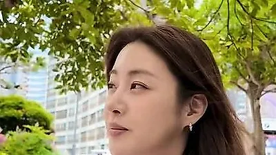 Kang So-ra chia sẻ quan điểm về trách nhiệm công khai của nghệ sĩ