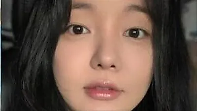 Moon Ji-in Announces Pregnancy Success Amid Sudden Loss of Close 'Brother'