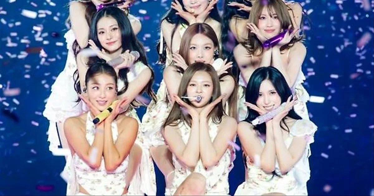 NAYEON (TWICE) gây chú ý với lời nhắn đầy ẩn ý về tương lai nhóm