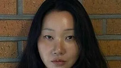 Jang Yoon-ju tiết lộ từng bị gia đình chồng phản đối vì nghề người mẫu