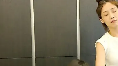 H.O.T.出身ムン・ヒジュン、わずか1ヶ月の差で家族割引が断念に…4歳の息子、携帯電話の開通失敗。