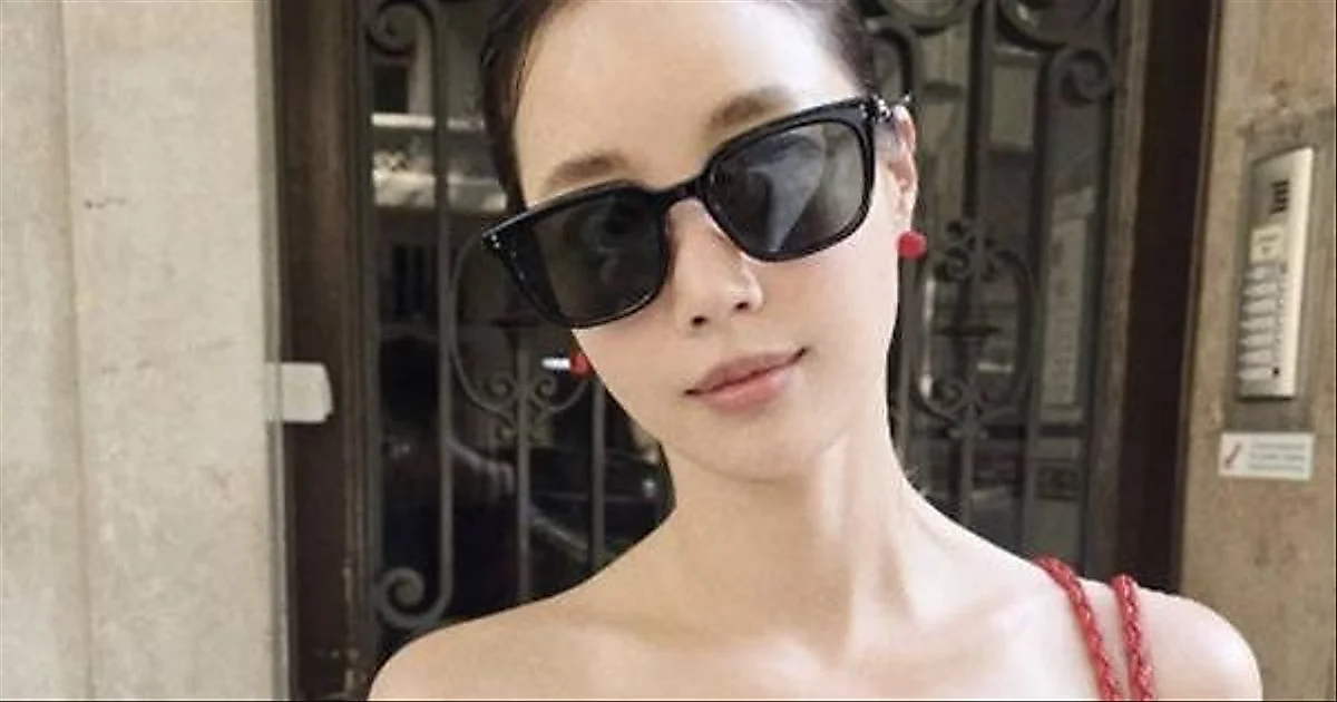 Ki Eun Se hit by bird droppings during Barcelona trip