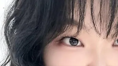 AKMU's LEE SUHYUN shows confidence after 30kg weight loss