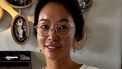ファン・ジョンウム、小麦色の肌で大胆な変身！海外旅行での自然体な姿に注目