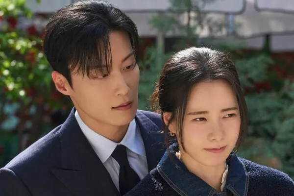 Lim Ji-yeon and Heo Nam-jun make their Phu Quoc reward vacation as dramatic as 'Wonderful New World'