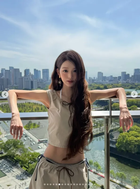 Jang Won-young gây sốt với bộ đồ cao cấp trị giá 1,5 triệu won