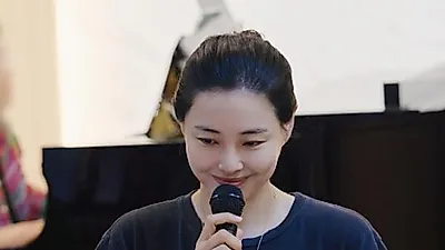 Lee Ha-nee kết nối với khán giả qua vở nhạc kịch đọc sau khi sinh con thứ hai