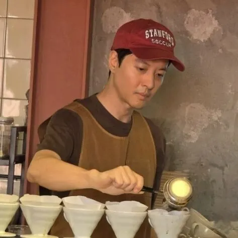 Lee Dong-gun's Jeju Cafe: Business Moves to Other Locations