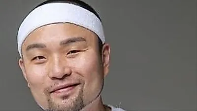 Hongga signs with Hogiroun Company following 'I Live Alone' breakout