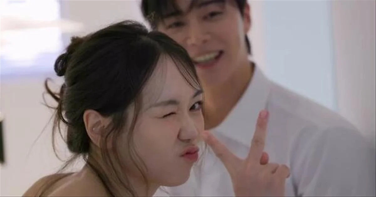 《I Am SOLO》第30期Young-soo与Ok-soon完成婚纱照，即将步入婚姻殿堂
