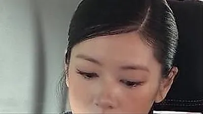 Jung So-min showcases sophisticated allure in Paris
