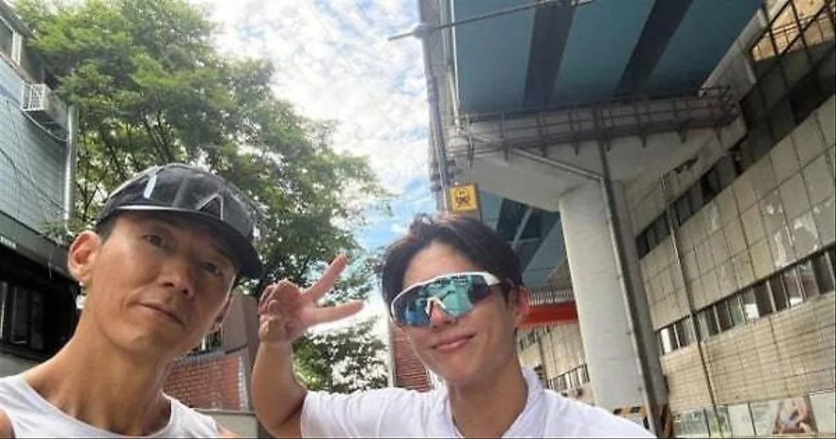 Sean teases Park Bo-gum over 'swelling' after dawn run
