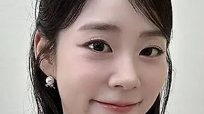 Han Seung Yeon (Kara) nở nụ cười rạng rỡ sau khi vượt qua nỗi lo sức khỏe