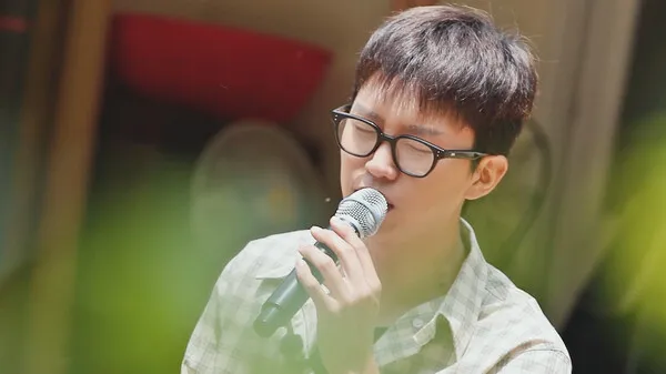 Lim Young-woong Delivers Most Special 'Platform Concert' in the Mountains