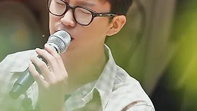イム・ヨンウン、山里の縁側で届ける特別なコンサート。チャ・スンウォンらと過ごした最後の時間