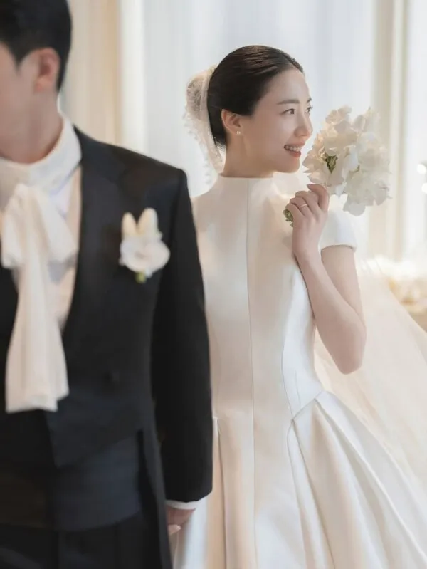 T-ara Ryu Hwa-young to Marry in September: A Visual Representation of Her Wedding Narrative