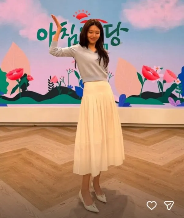 Sooyoung and Jung Kyung-ho End 14-Year Relationship, Sooyoung Continues Busy Schedule