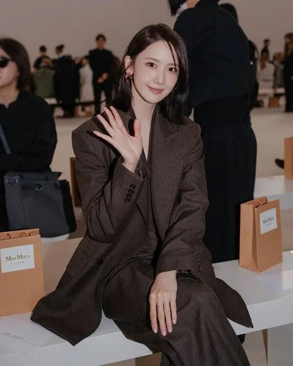 Lim Yoona becomes the face of Max Mara, captivating Milan in a single suit
