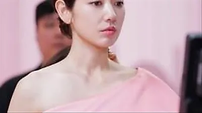 Park Shin Hye gives birth to second daughter