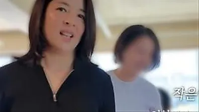Han Hye Jin reveals mother and sisters, showcasing 'superior genes'