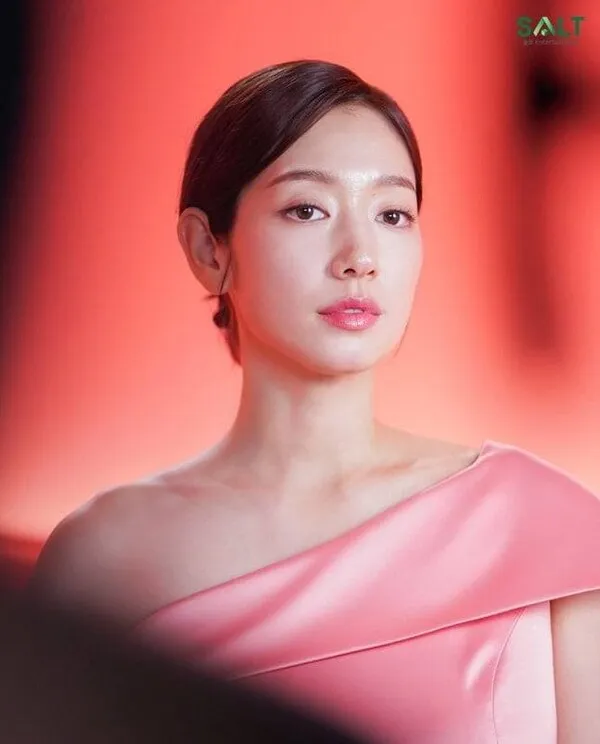 Park Shin-hye, the Angelic Judge from Heaven Who Makes You Forget She's Pregnant