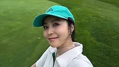 Park Ji-yoon Enjoys Golfing on Jeju Island Following Divorce from Choi Dong-seok