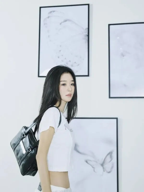 Seo Yea-mi's Stunning Visuals and Body: What More Could She Have?