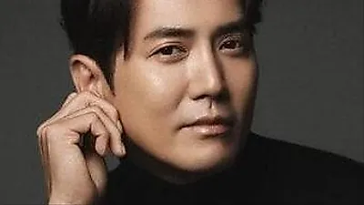 Joo Sang-wook lấn sân hài kịch ứng biến trong 'Office' mùa 3