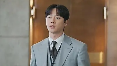 Lee Jun Young Delivers Veteran Performance in Reborn Rookie