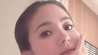 Song Hye Kyo stuns with natural look and patriotic tribute