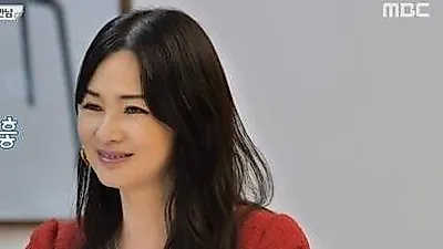 Lee So Ra gây sốc với vẻ ngoài trẻ trung ở tuổi 56 khiến Hong Jin-kyung ngỡ ngàng - Nhờ t…