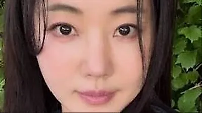 Kim Sa Rang sparks curiosity with youthful New York subway look
