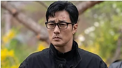 So Ji-sub tặng vàng và tham gia kỳ nghỉ thưởng cùng đoàn phim 'Agent Kim: Phục kích'
