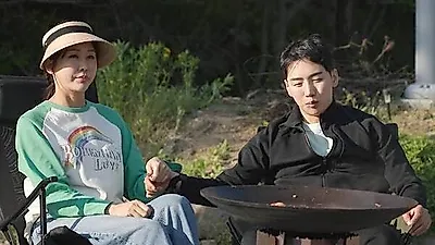Park Gun and Han Young, Divorce Rumors Spread Nationwide After Five Years of Marriage