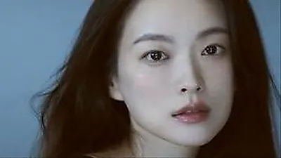 Chun Woo-hee khoe vẻ đẹp quyến rũ với 'ngàn khuôn mặt' qua bộ ảnh mới