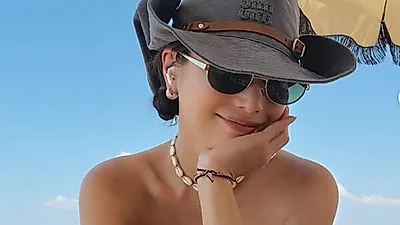 Ki Eun Se shows off bold monokini on Mallorca beach