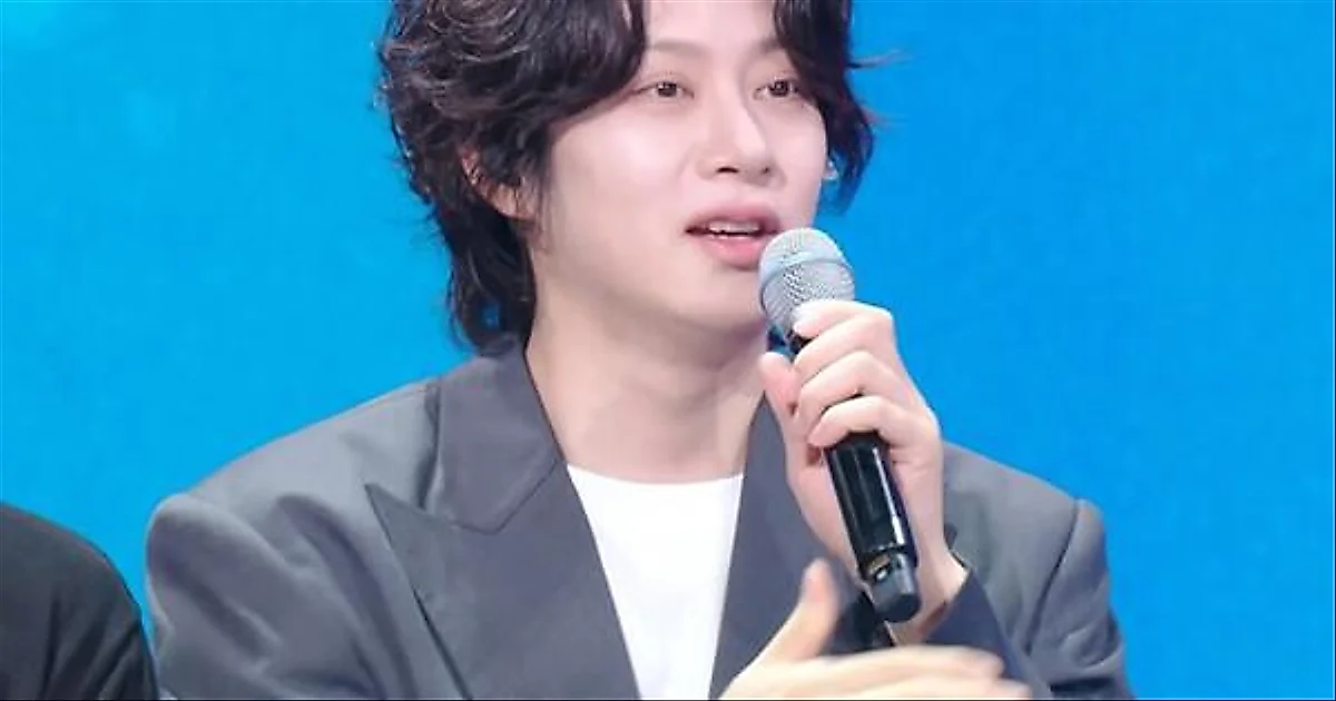 Super Junior's Kim Hee Chul returns with a slimmed-down look, surprising Sung Si-kyung