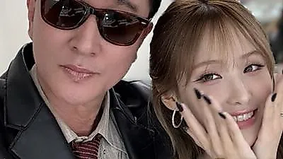 KISS OF LIFEベル、中学生から1,000曲を制作。歌手シム・シンの娘として音楽的才能を披露