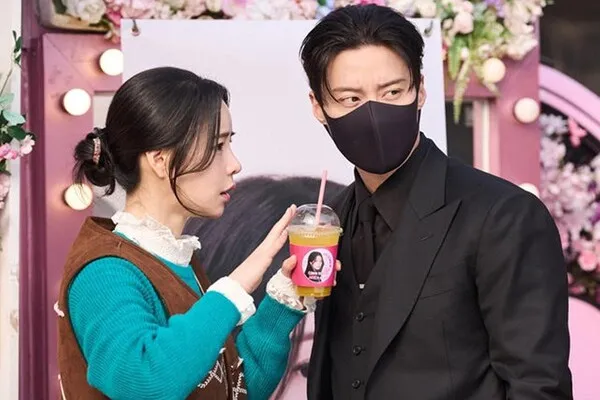 Heo Nam-jun Sends Coffee Truck Support to Im Ji-yeon for 'Brave New World'