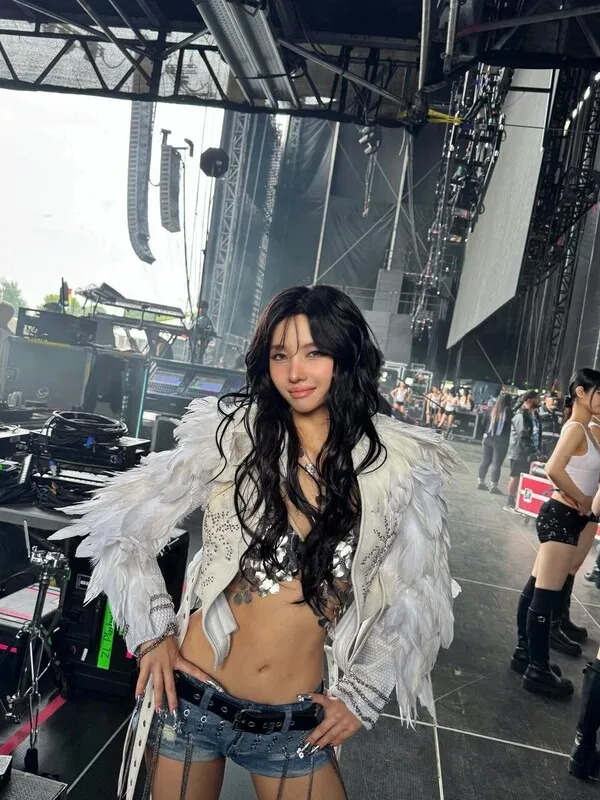 (G)I-DLE's Soyeon Shines at Lollapalooza as Producer and Leader