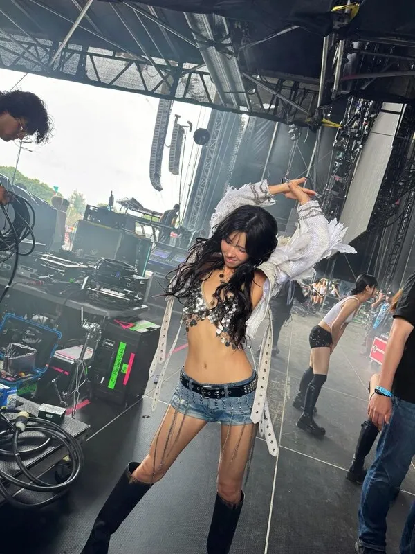 (G)I-DLE's Jeon Soyeon Shines at Lollapalooza as Producer and Leader