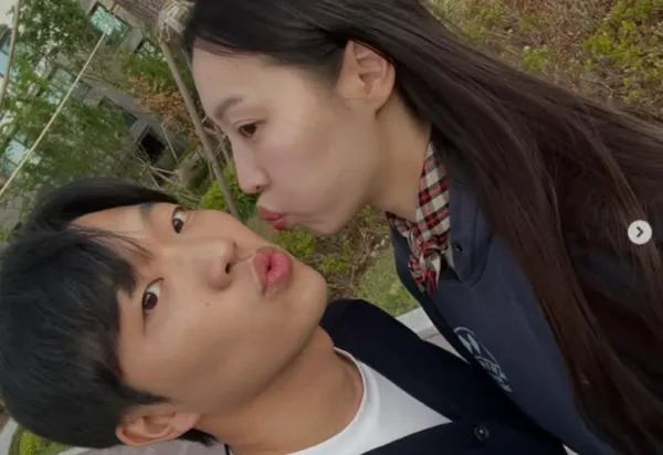 Yoo Kkeut-ip and Choi Go-gi to Wed in September Following 5-Year Romance