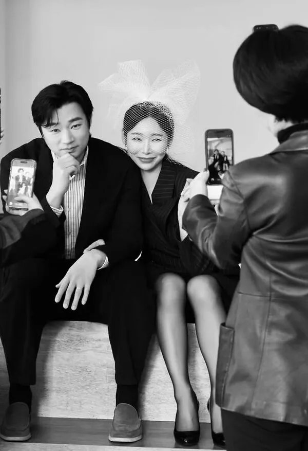 Sun-ja (Generations 14) và nam diễn viên Choi Joo-won kết hôn sau thời gian công khai hẹn hò