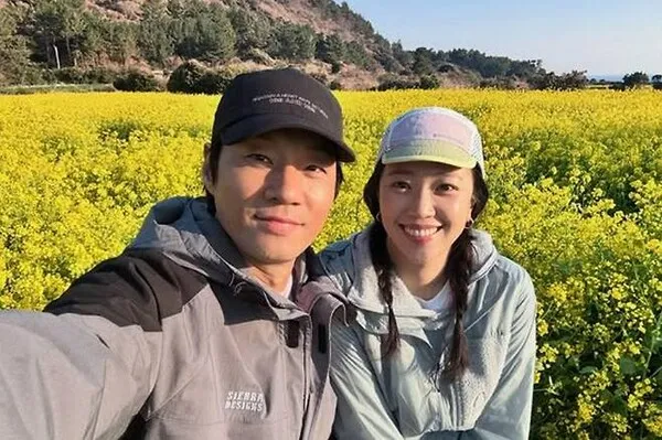Jeon Hye-jin và Lee Chun-hee vẫn vẹn nguyên tình cảm sau 16 năm kết hôn