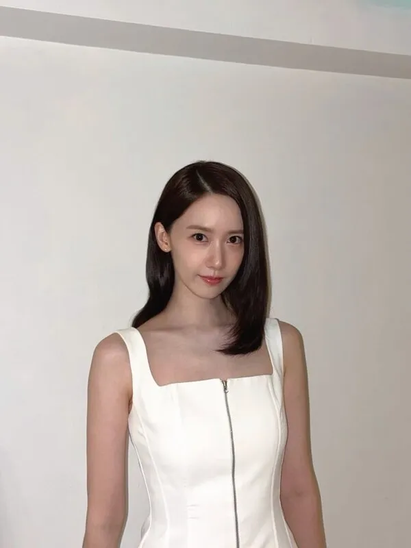 Lim Yoon-ah cắt tóc ngắn vì quá bận rộn, nhan sắc bùng nổ khiến fan ngỡ ngàng