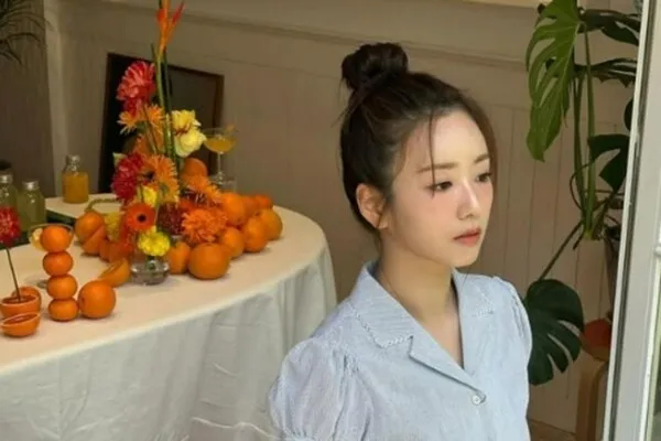 Thông tin chi tiết về các kênh SNS chính thức của Yoon Bomi (Apink)
