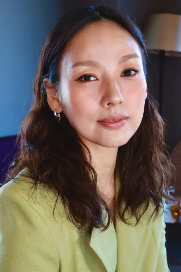 イ・ヒョリの「眉毛が太くなった」指摘にメイク担当が釈明「色を塗らず眉の毛の流れを活かしている」